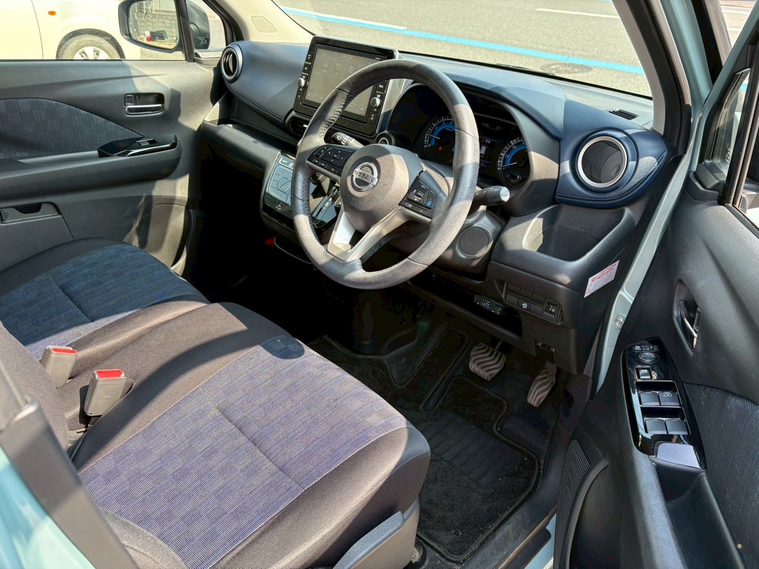 店舗ブログ :: 【在庫車紹介】アラウンドビューモニター付き♪日産